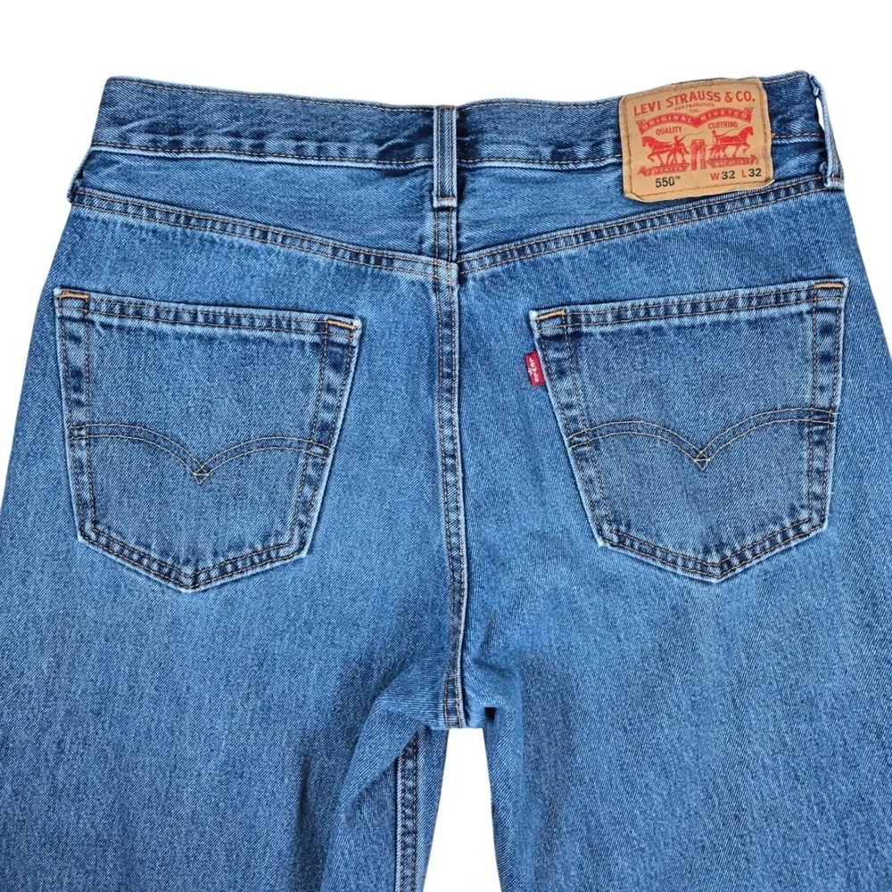 Levis 550 Relaxed Fit Tapered Leg Blue Denim Jeans Mens 32x32 Medium‎ Wash
